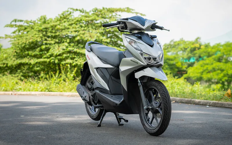 Với khởi điểm chỉ từ 23,9 triệu đồng, Honda BeAT phù hợp với tiêu chí lựa chọn xe tay ga nữ dưới 30 triệu mà bạn đọc đang tìm kiếm