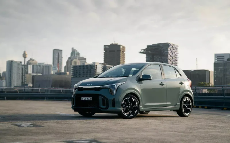 KIA Morning đơn giản, dễ lái thích hợp cho nữ đi