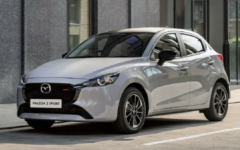 Mazda 2 nổi bật với thiết kế KODO tinh tế, mềm mại nhưng không kém phần năng động