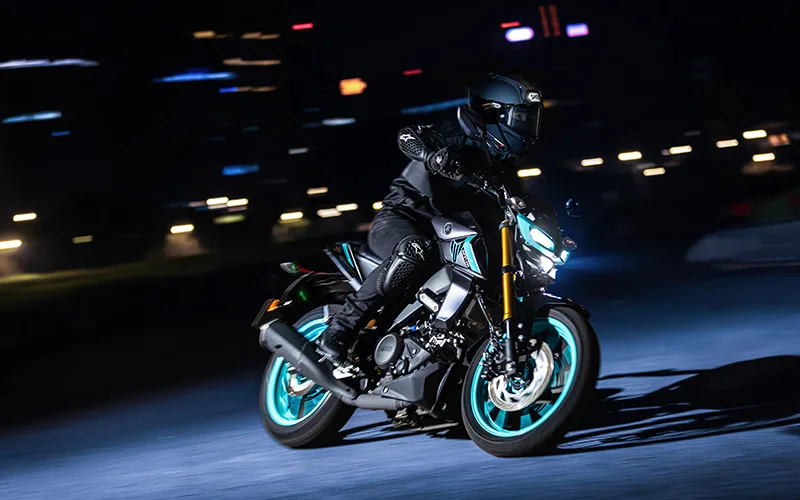 Yamaha MT-15 2025 mang đến những lựa chọn màu sắc mới mẻ, đồng thời giữ nguyên các trang bị kỹ thuật trên xe tương tự như phiên bản hiện hành đang được phân phối trên thị trường.