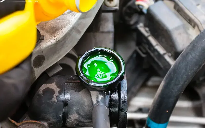 Xả và thay nước làm mát