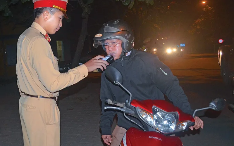 Sử dụng rượu bia khi lái xe