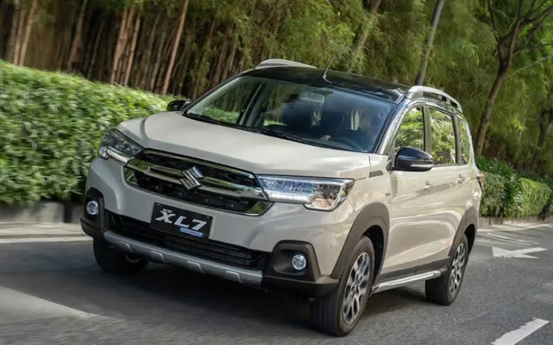 Suzuki XL7 Hybrid: 599,9 triệu đồng