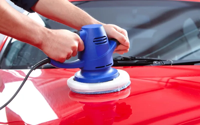 Dùng sáp wax bóng để bảo vệ sơn xe của bạn