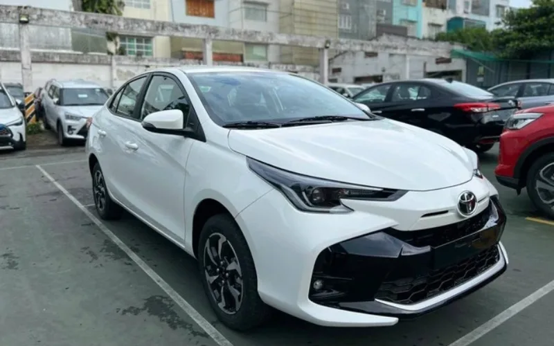 Toyota Vios 1.5E MT: 458 triệu đồng