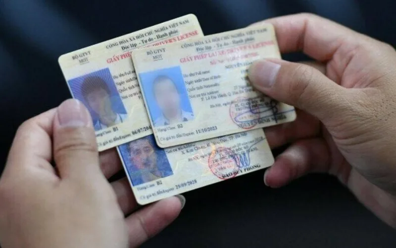 Bộ Công an cũng đưa ra đề xuất bỏ quy định cho phép người có giấy phép lái xe hạng D1 được phép điều khiển xe của hạng C