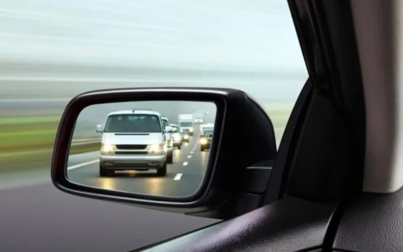 Điều chỉnh gương chiếu hậu ô tô góc rộng
