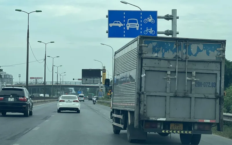 Mức phạt khi đi sai làn đường