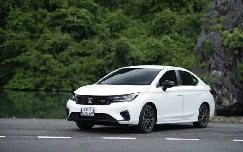Honda City: Linh hoạt trong đô thị, đầm chắc khi tăng tốc