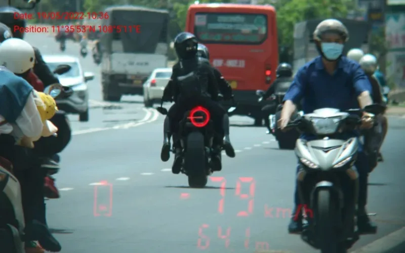 Chạy quá tốc độ cho phép